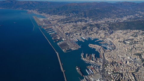 Port Economics: Genoa maintains box volumes