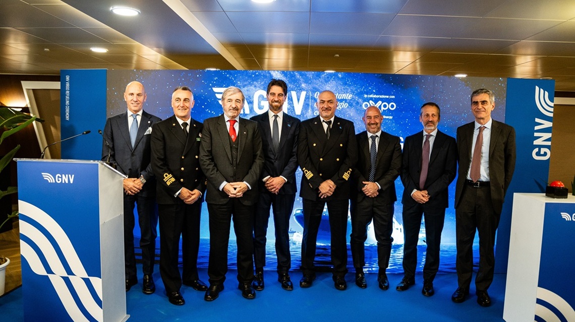 Primo bunkeraggio di bio-GNL nel porto di Genova: Paroli “un passaggio storico per la sostenibilità dell’intero sistema marittimo nazionale”