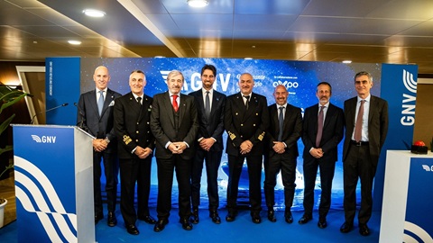 Primo bunkeraggio di bio-GNL nel porto di Genova: Paroli “un passaggio storico per la sostenibilità dell’intero sistema marittimo nazionale”