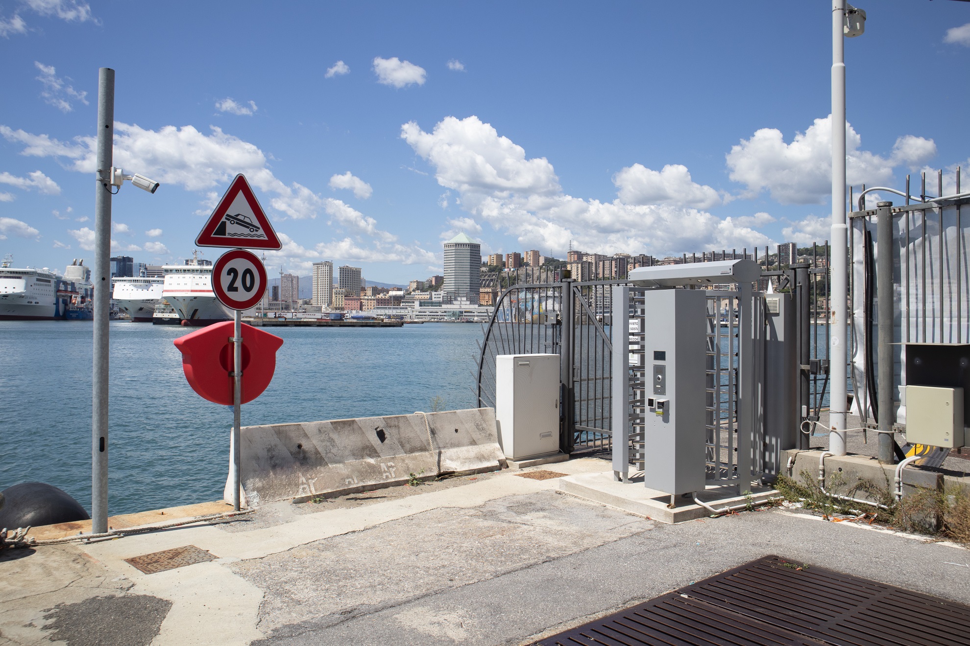 Varco Testata Molo Vecchio Genova
