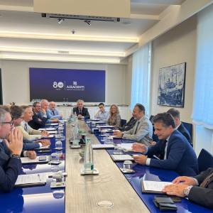 Commissario_Paroli_incontra_agenti_marittimi_genovesi_3_original